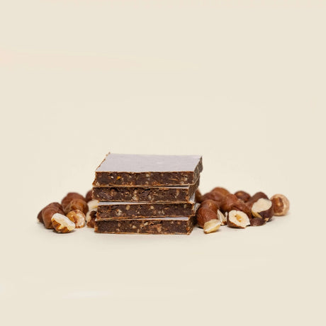 Fit SMOOTHIE Baton owocowo-orzechowy orzechy laskowe, czekolada i zielona herbata 32 g - Baton owocowy - Usovsko Food - Sklep Fit-Land - Kup na www